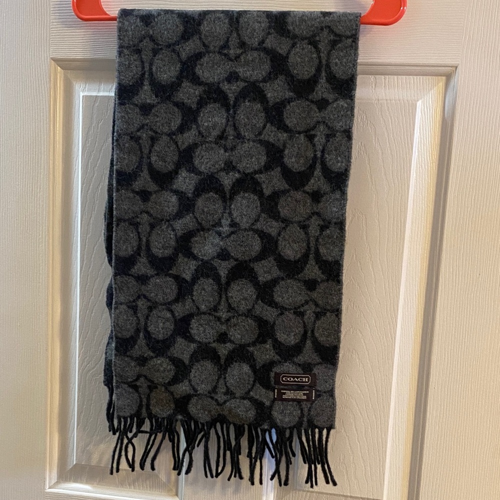 Coach Men's Scarf in Black and Gray Pattern